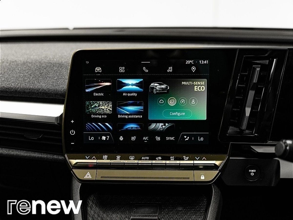 2024 Renault Megane E-Tech - image 32