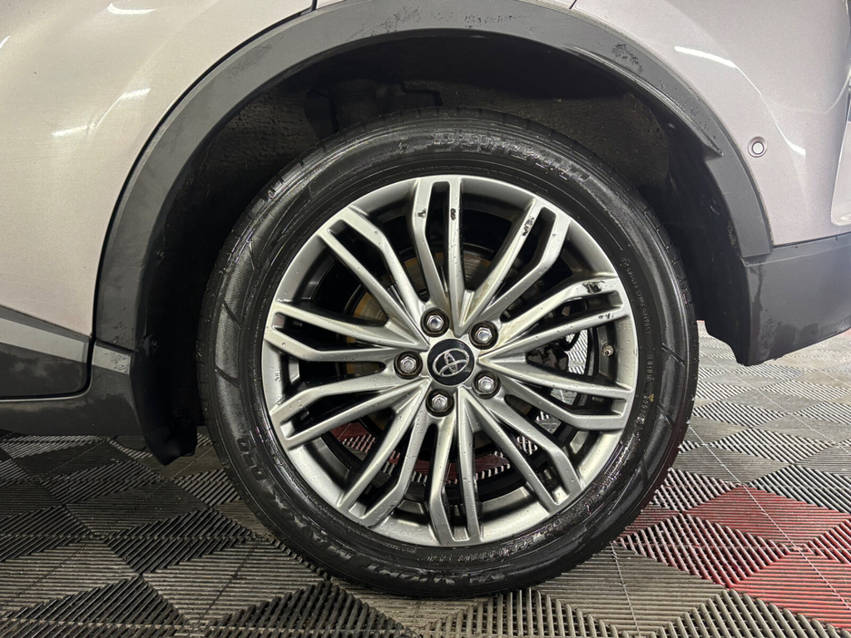 2022 Toyota C-HR - image 17