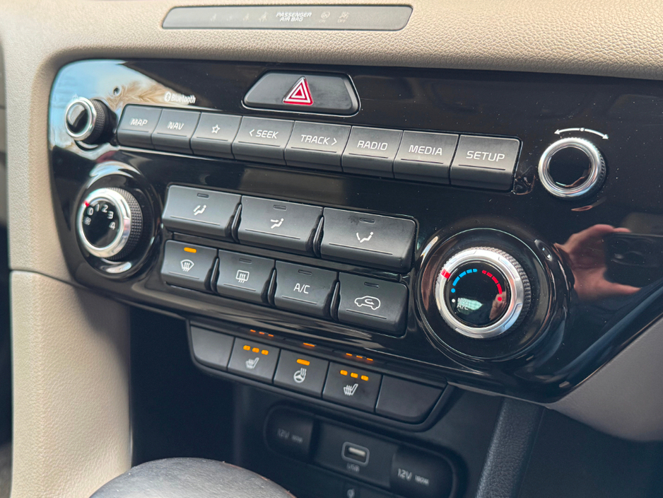 2021 Kia Sportage - image 24