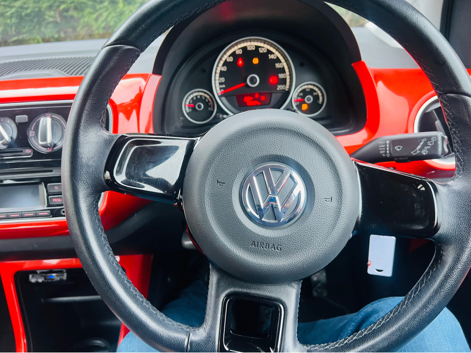 2016 Volkswagen up! DBA-AACHY 5DR €9,950