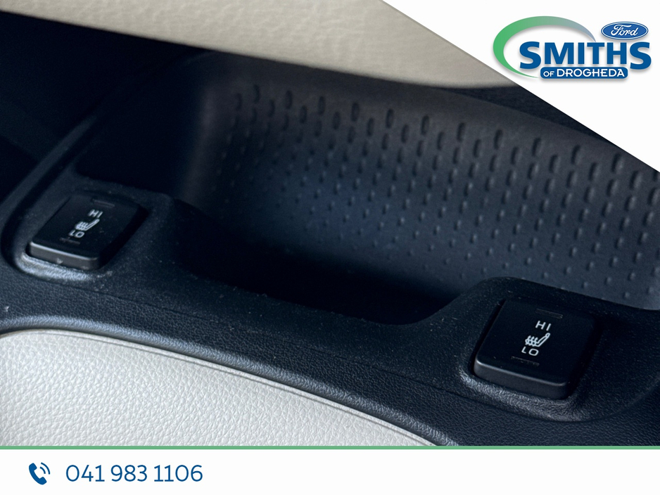 2020 Toyota Corolla - image 25