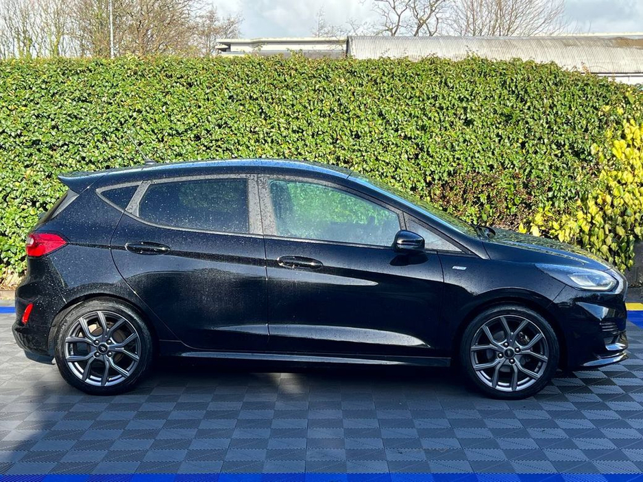 2023 Ford Fiesta ST-LINE 1.0T // VERY LOW MILEAGE // 17" ALLOYS // HEATED MULTIFUNCTION STEERING WHEEL €19,900