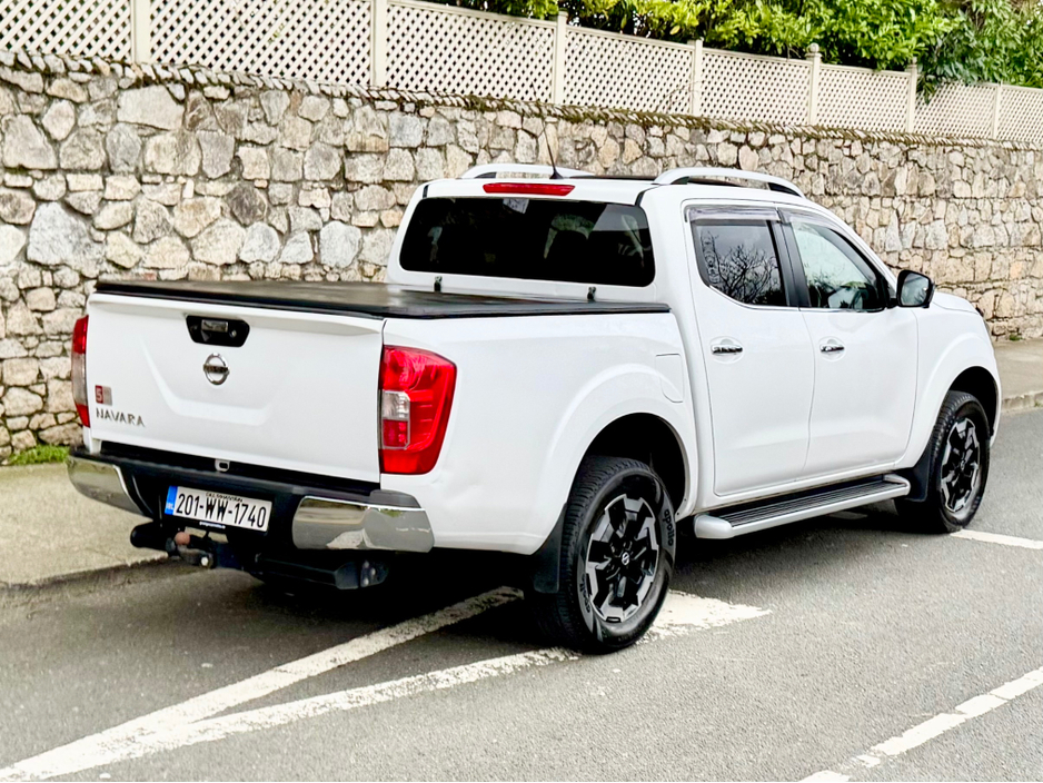 2020 Nissan Navara - image 10