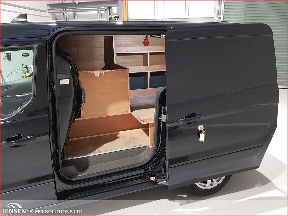 2022 Ford Transit Connect Trend HP 240 LWB 1.5td 120ps (€13,950 ex vat / €17,157.50 inc vat) €13,950