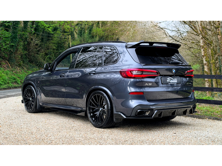 2020 BMW X5 - image 2