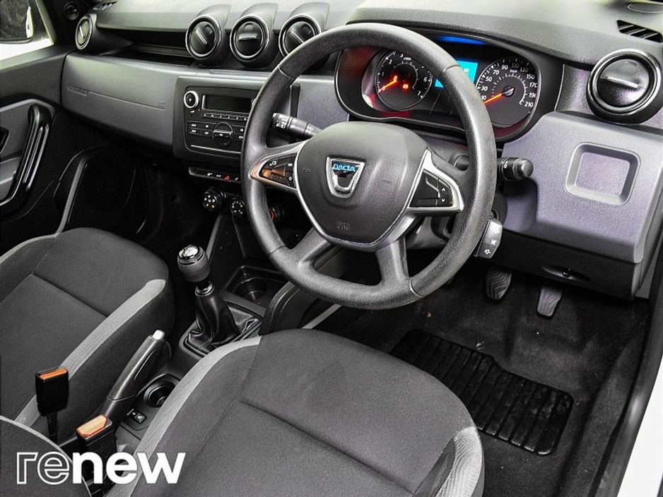 2021 Dacia Duster - image 6