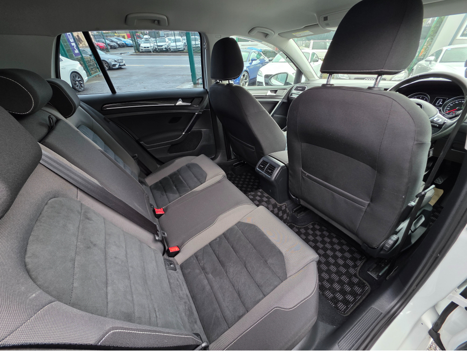 2016 Volkswagen Golf 1.4 TSI HIGHLINE EDITION PRIVACY GLASS REVERSE CAMERA - SIMI DEALER - LOW ROAD TAX BAND €15,750