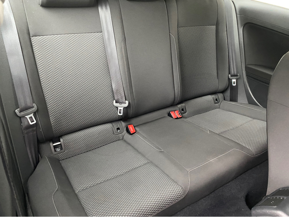 2019 Volkswagen Golf - image 7