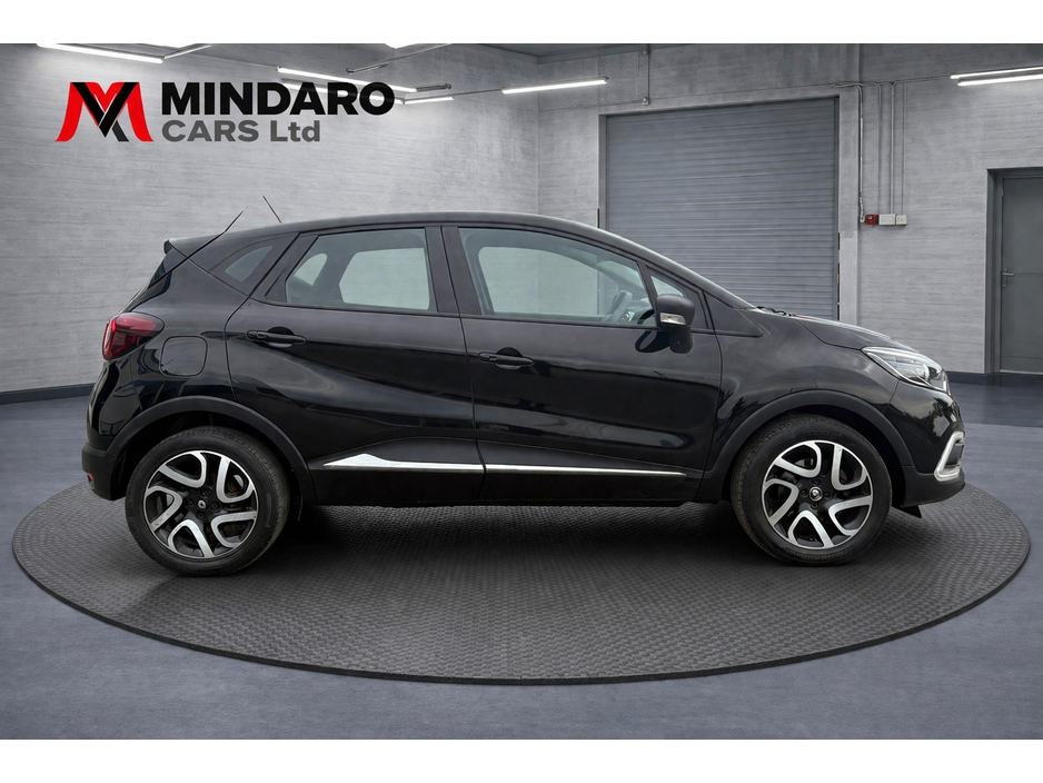 2019 Renault Captur - image 3
