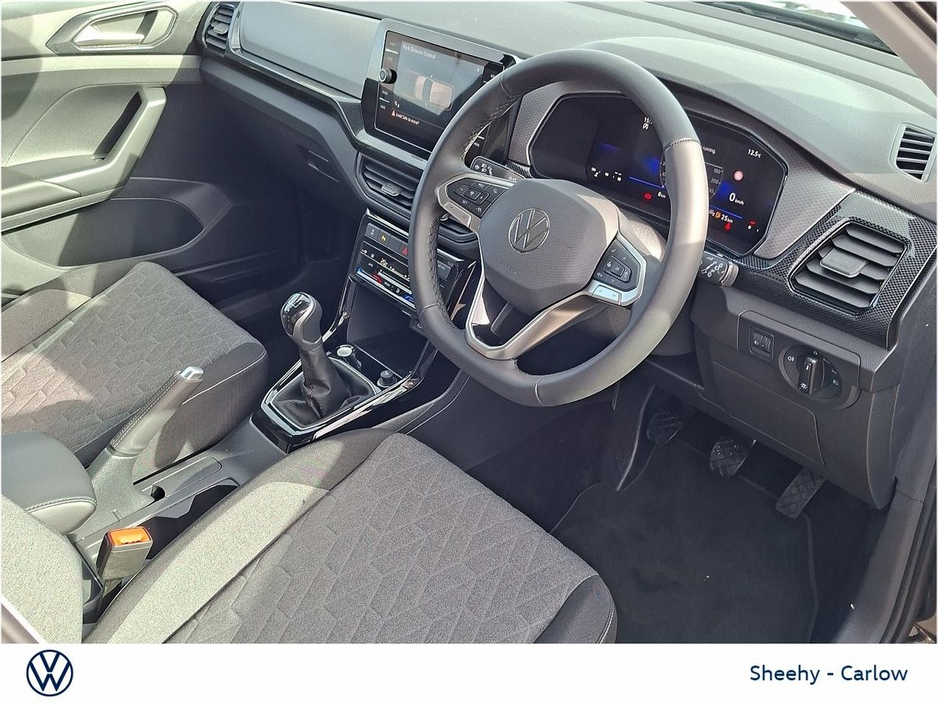 2026 Volkswagen T-Cross - image 8