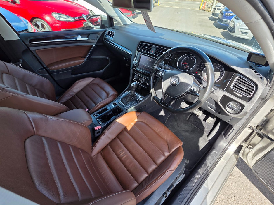 2016 Volkswagen Golf - image 13