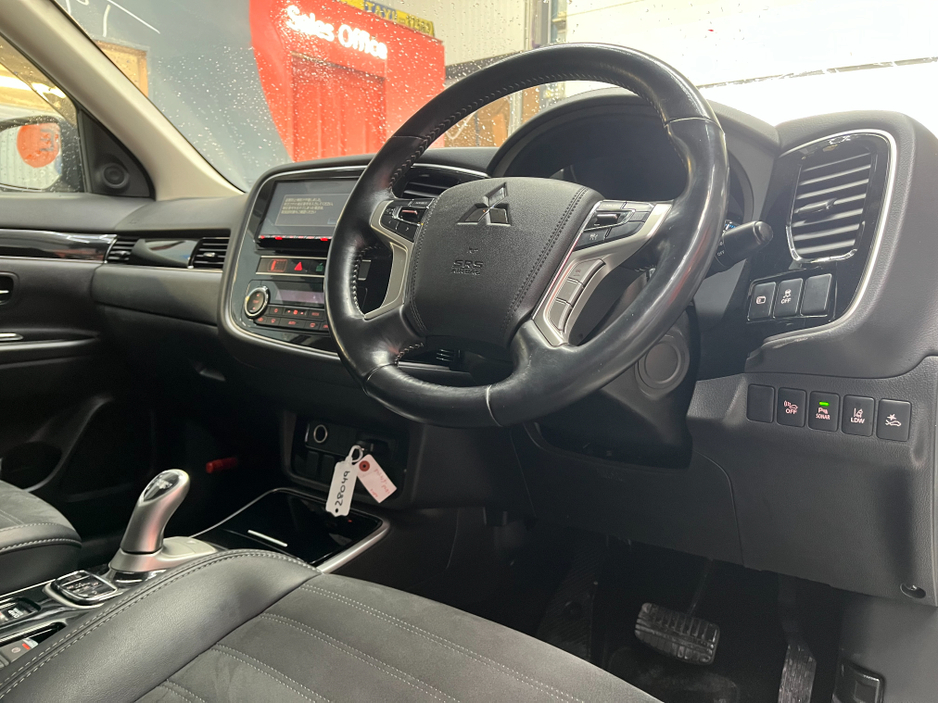 2019 Mitsubishi Outlander €21950 2019 MITSUBISHI OUTLANDER PHEV ED 2.4 AUTOMATIC / CRUISE CONTROL / REVERSE CAMERA / ELECTRIC HEATED SEATS / HEATED STEERING WHEEL €21,950