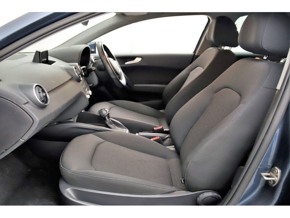 2017 Audi A1 - image 15