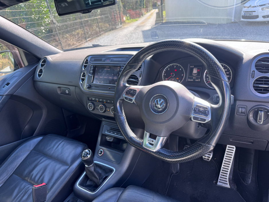 2016 Volkswagen Tiguan - image 13