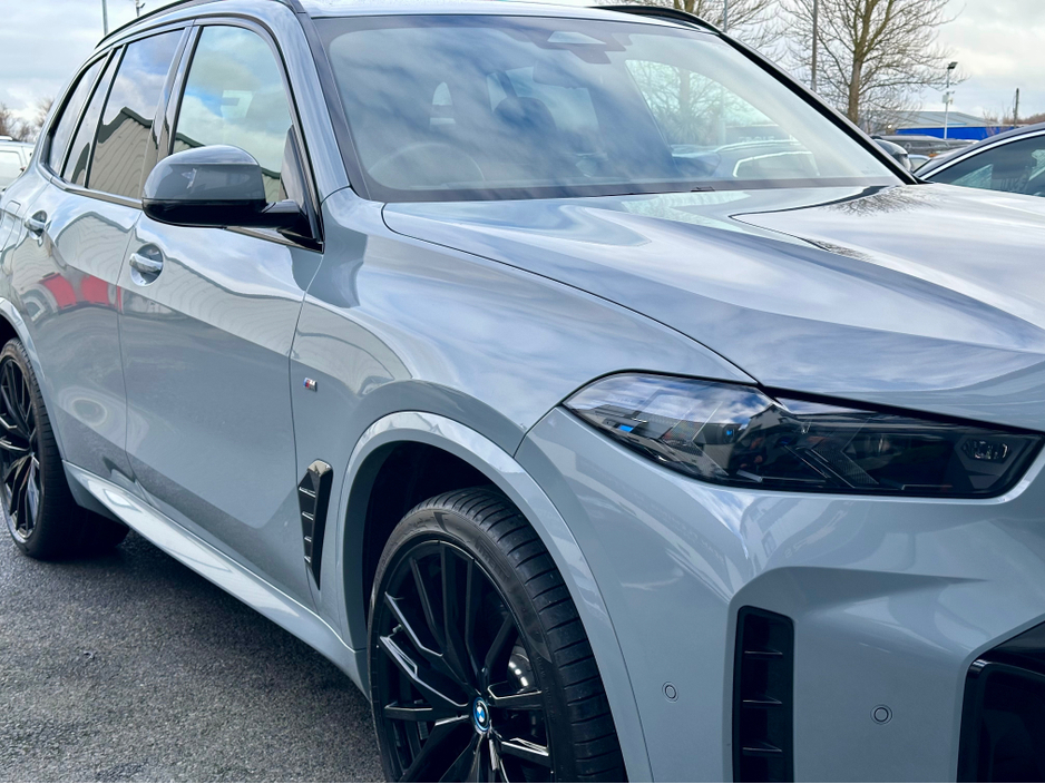 2025 BMW X5 ++TECH PACK++ XDRIVE50E M SPORT AUTO €102,950