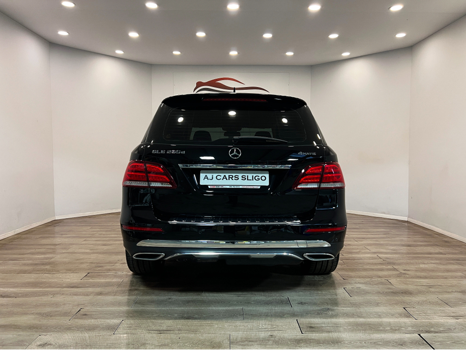 2017 Mercedes-Benz GL Class - image 13