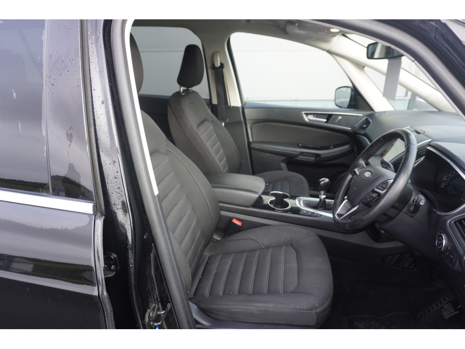 2018 Ford Galaxy - image 14