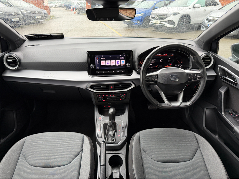 2023 SEAT Ibiza Folding Mirrors...Background Lighting €17,400