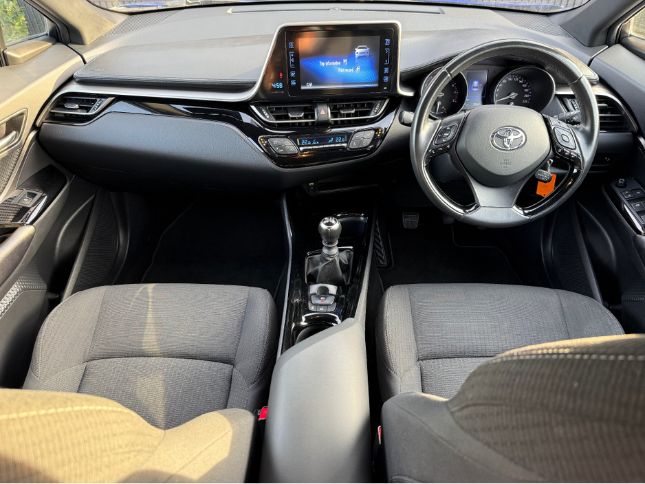 2019 Toyota C-HR - image 10