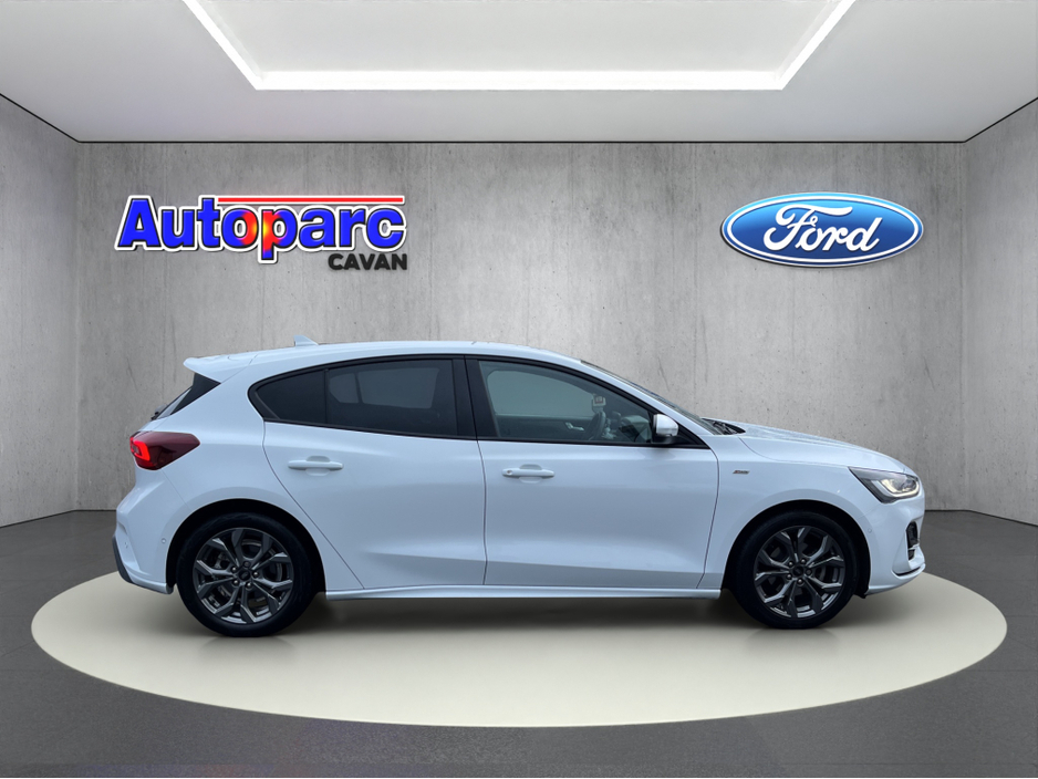 2022 Ford Focus ST-LINE STYLE *Manufacturers Warranty until 30/09/2029 or 100,000 KMS * €23,950