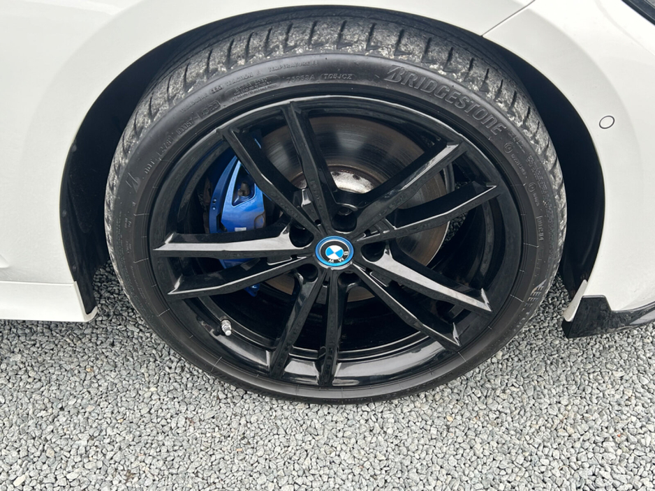 2022 BMW 3 Series - image 34