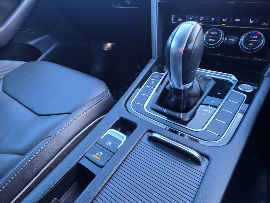 2018 Volkswagen Arteon 2.0 TSI  4 MOTION 280BHP VIRTUAL DASH FULL LEATHER HEATED ELECTRIC SEATS SAT NAV CARPLAY ANDROID AUTO BLIND SPORT PARKING SENSORS SELF PARKING ASSIST 360 CAMERA €27,500