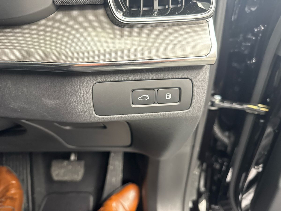 2026 Volvo XC90 - image 22