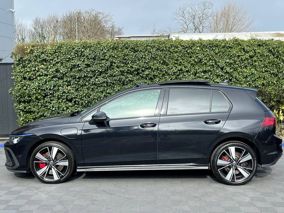 2023 Volkswagen Golf - image 5