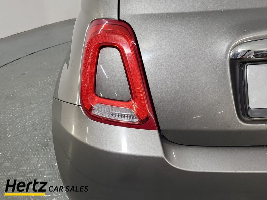 2023 Fiat 500 - image 8