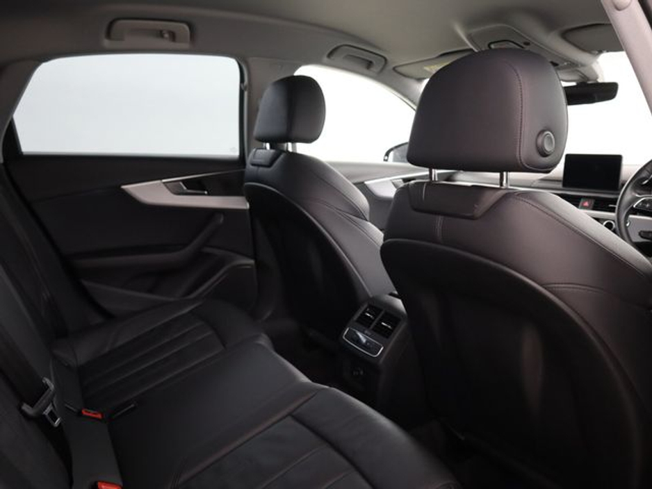 2018 Audi A4 - image 14