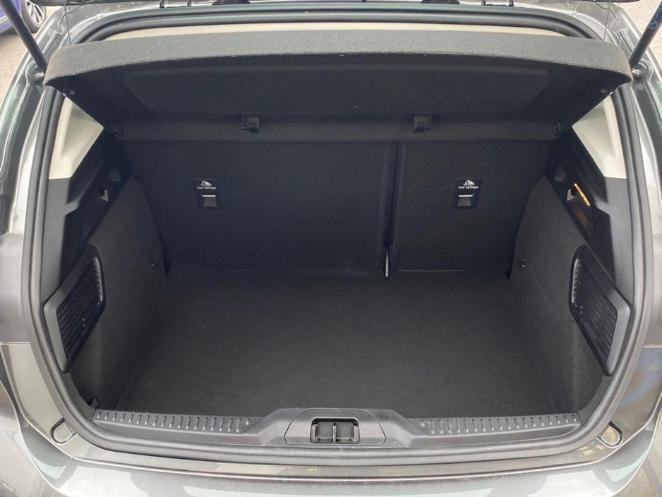 2021 Ford Focus - image 9