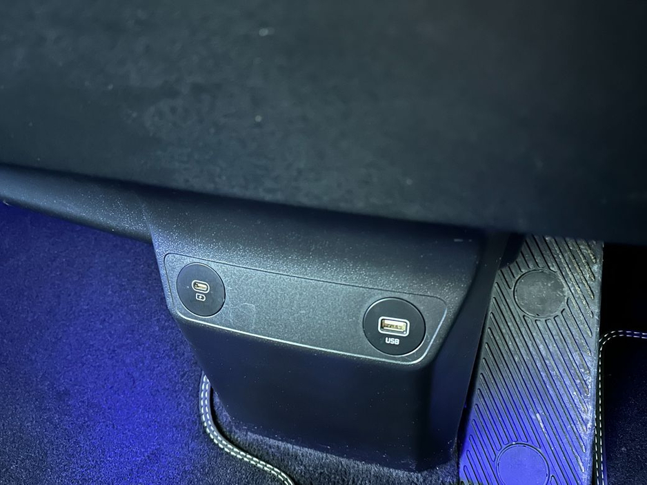 2022 Kia EV6 - image 24