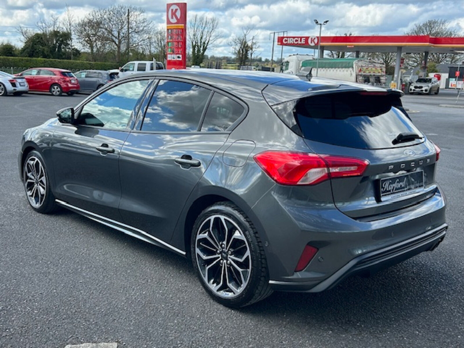 2021 Ford Focus - image 7