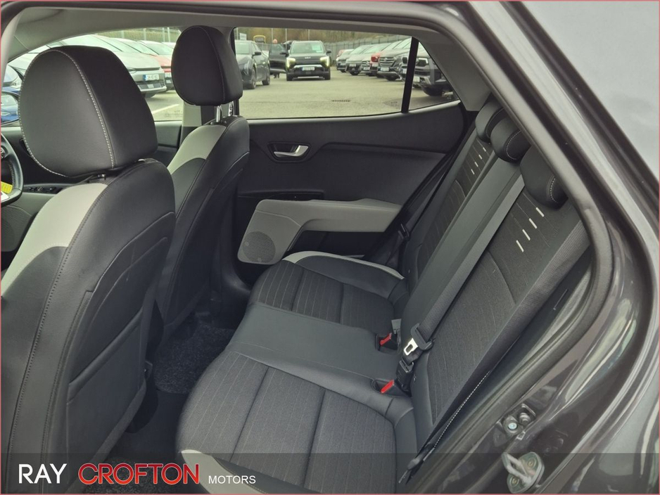 2019 Kia Stonic - image 7