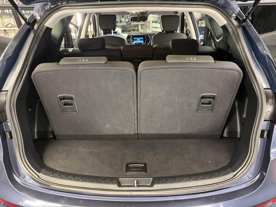 2017 Hyundai Santa Fe - image 15