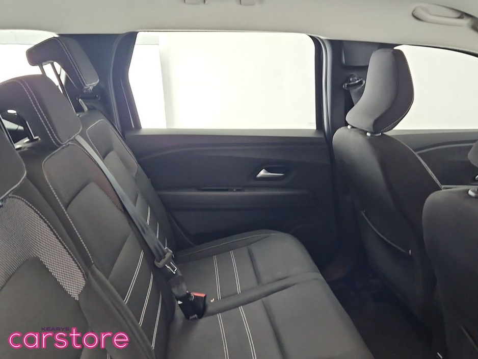 2023 Dacia Jogger - image 10