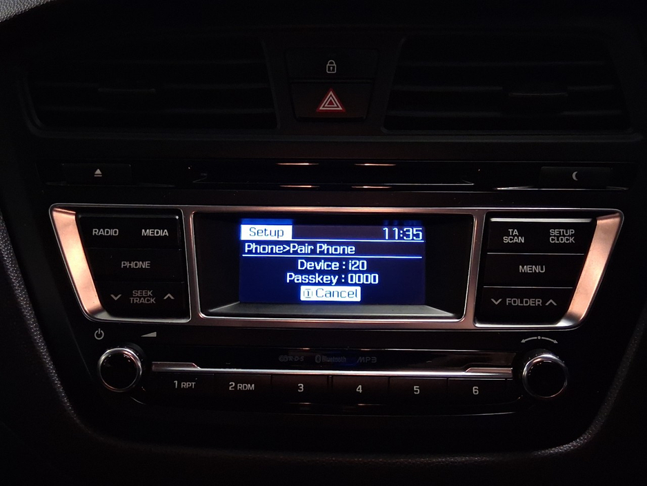 2017 Hyundai i20 - image 16