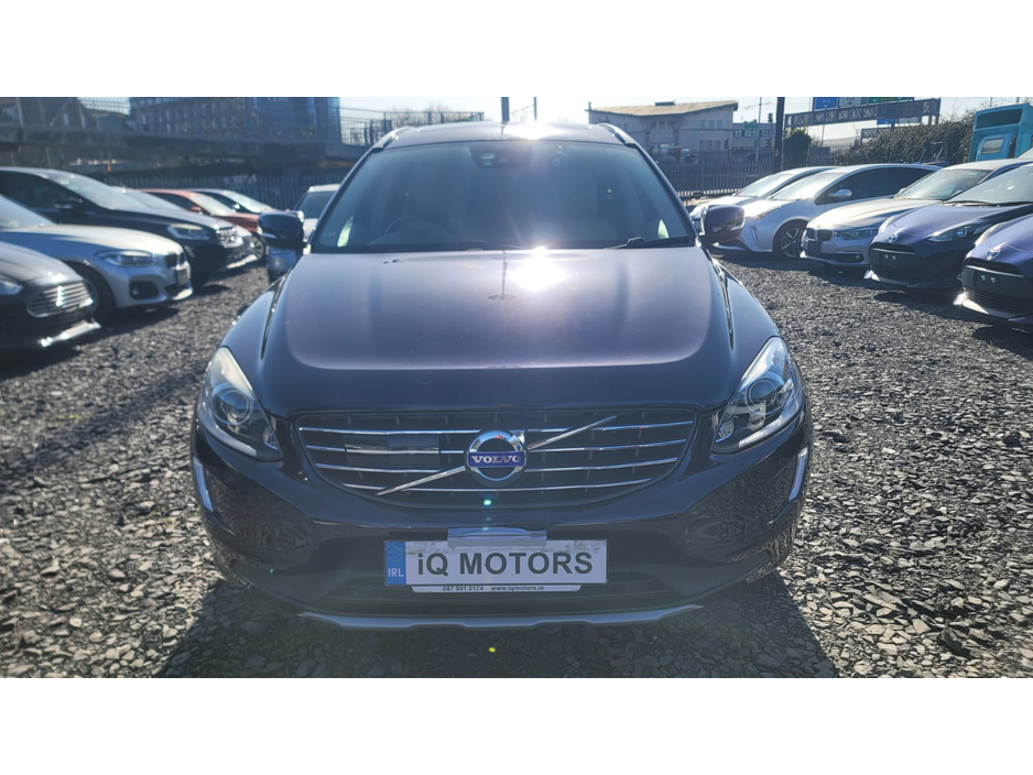 2016 Volvo XC60 - image 2