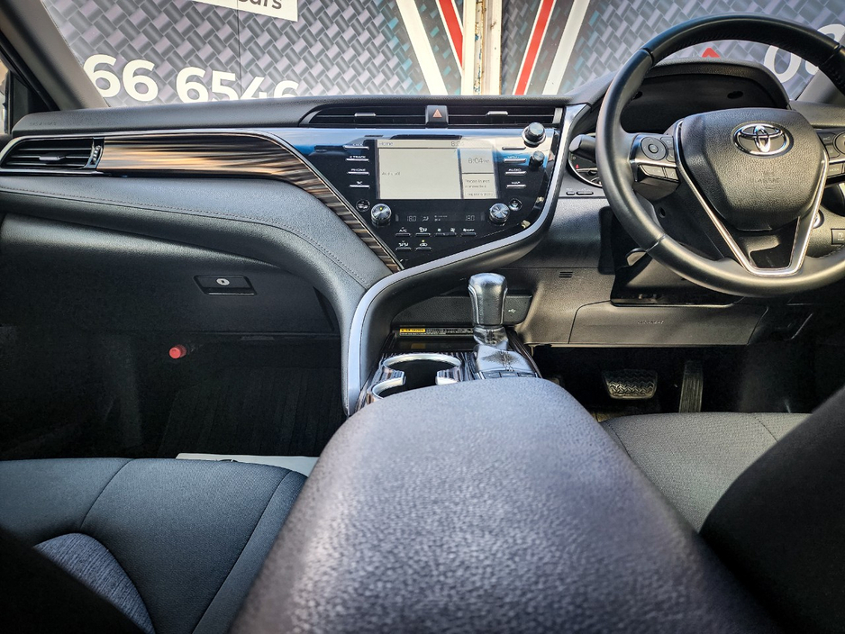 2020 Toyota Camry - image 28