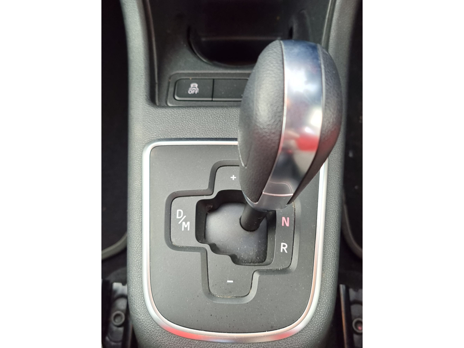 2016 Volkswagen up! - image 23