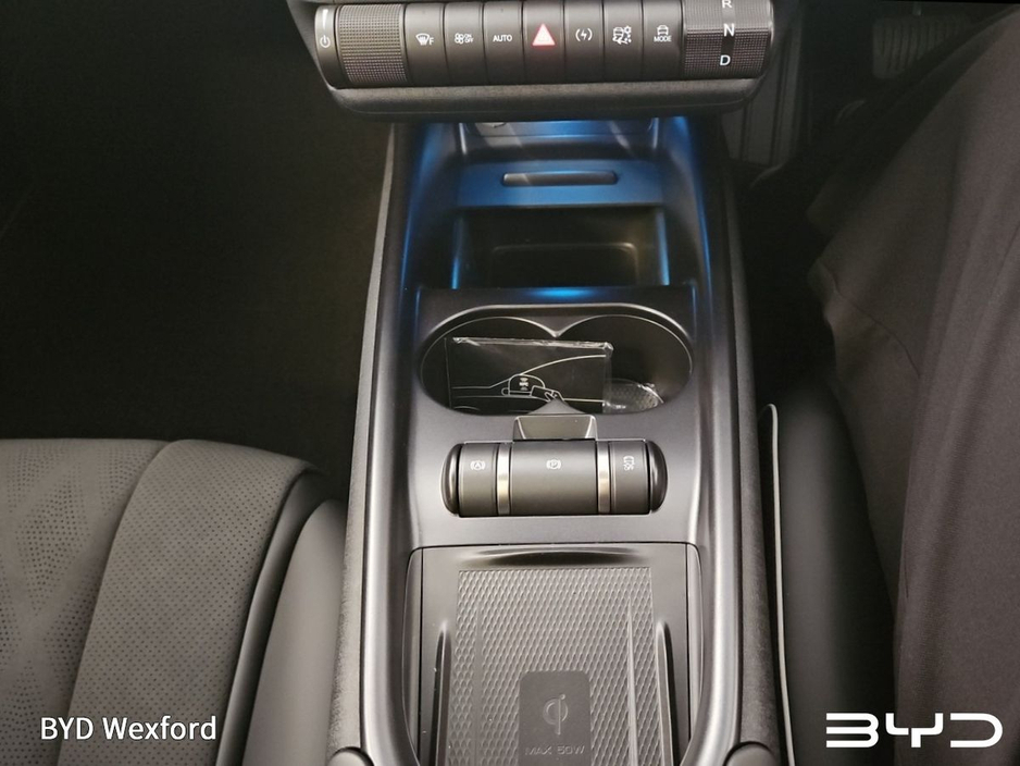 2026 BYD Dolphin Design 60.4kWh €34,706