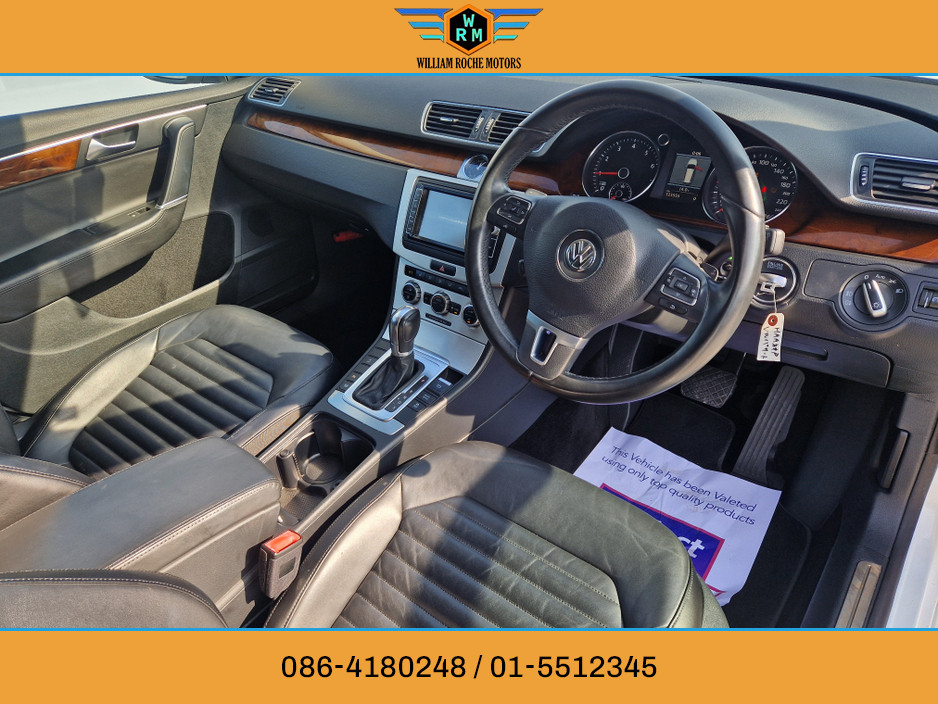 2013 Volkswagen Passat - image 25