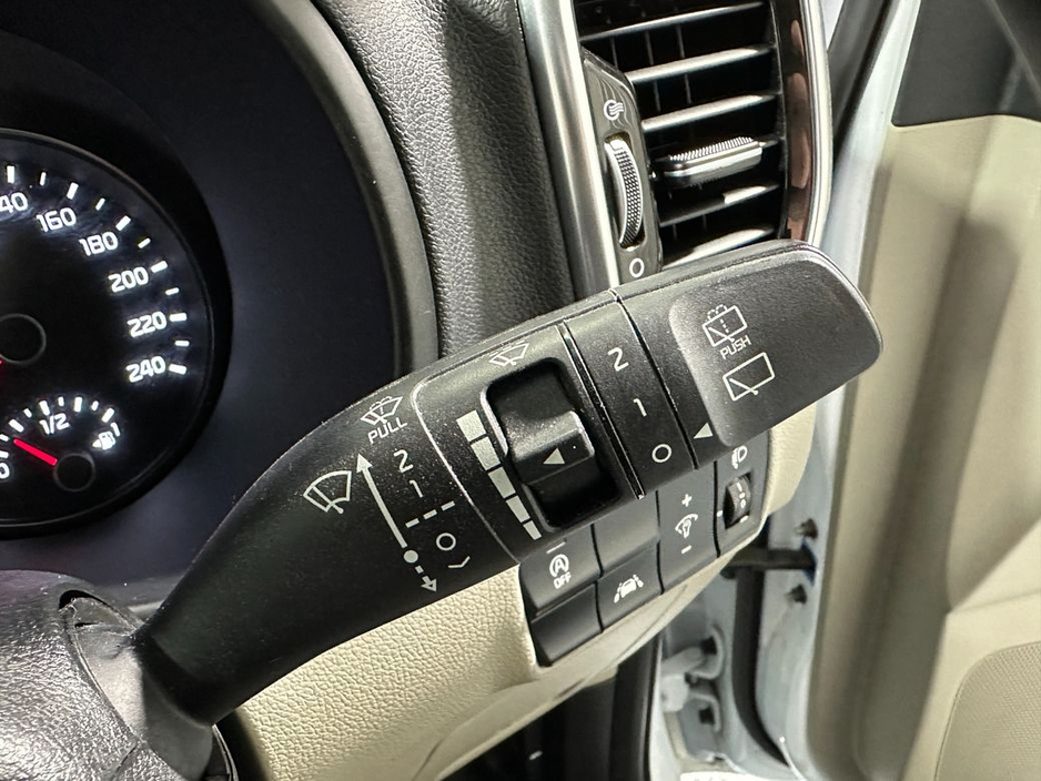 2020 Kia Sportage - image 14