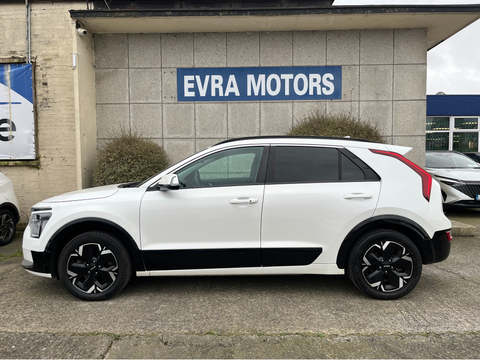 2023 Kia Niro - image 6