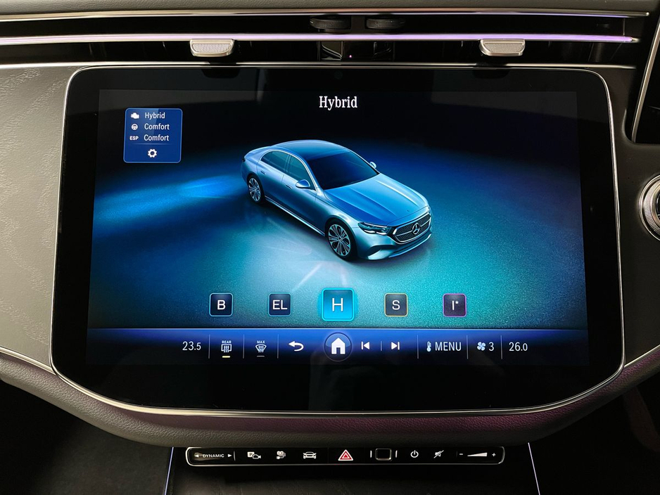 2026 Mercedes-Benz E Class 300de AMG - 19 Inch Alloys - Reversing Camera - Ambient Lighting - Sat Nav - Climate Control - Electric Heated Memory Seats - Keyless Start - Apple CarPlay/Android Auto €87,420