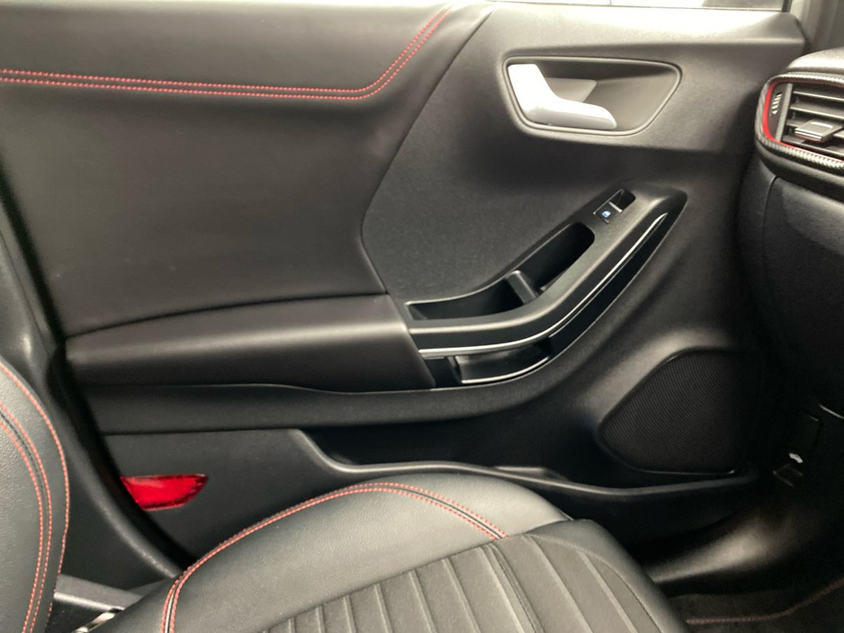 2023 Ford Puma - image 11