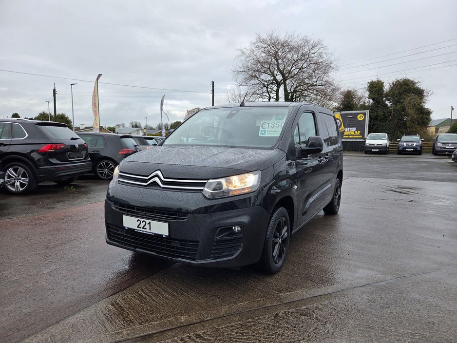 2022 Citroen Berlingo - image 5