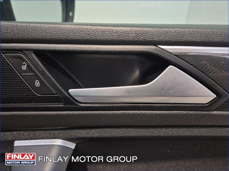 2019 Volkswagen Tiguan - image 29