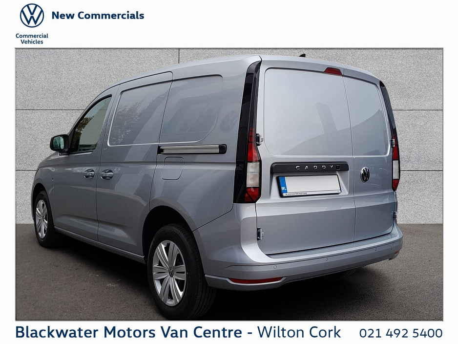 2025 Volkswagen Caddy - image 15