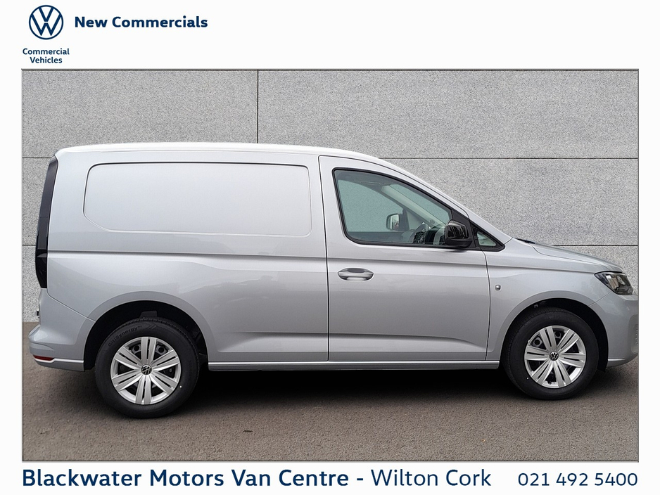 2025 Volkswagen Caddy - image 11